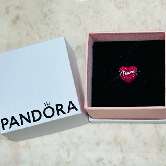 🎉Authentic🎉 Pandora “Mama” Charm - Picture 6 of 7